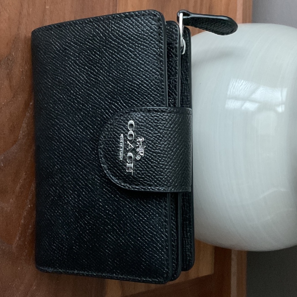 Coach Black Textured Wallet(Gently Used)
